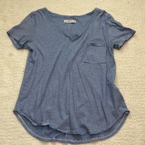 Abercrombie & Fitch Blue & White Stripped T-shirt XS